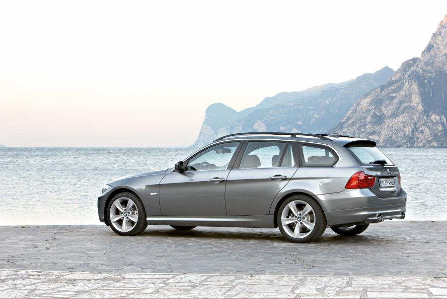  BMW 3-Series 2009 года  (фото 101 из 116)